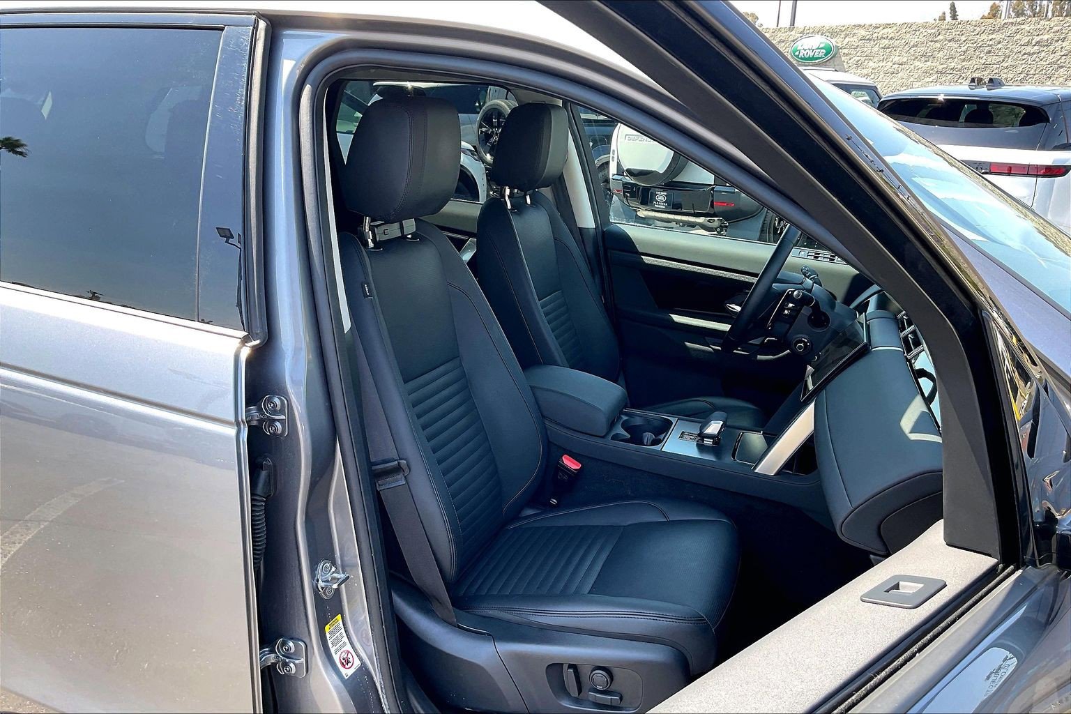 Certified 2025 Land Rover Discovery Sport S AWD/4WD image 7