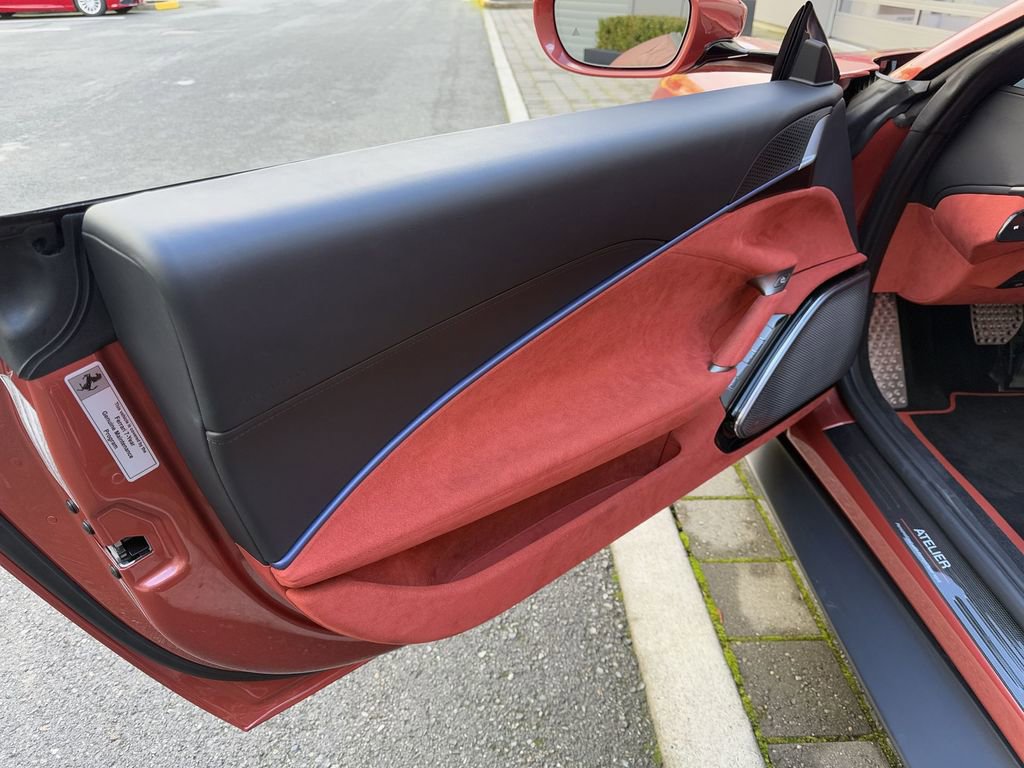 Used 2025 Ferrari Roma Spider image 29