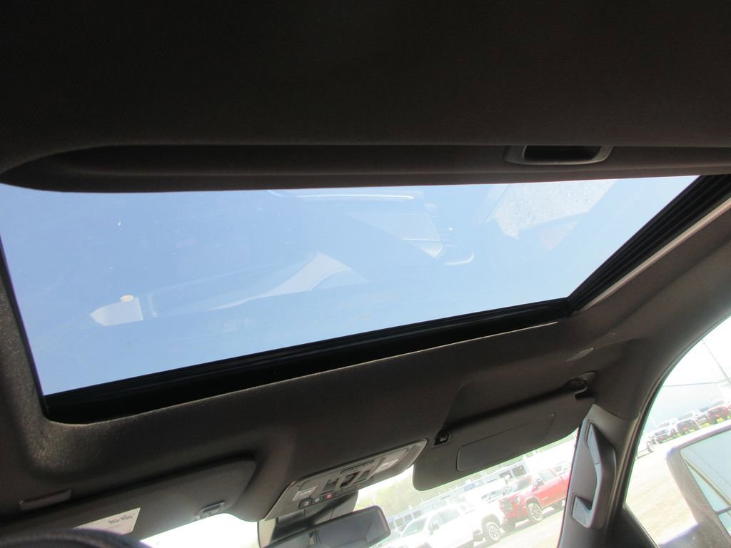 New 2026 GMC Sierra 2500 SLT w/ SLT Premium Package image 16