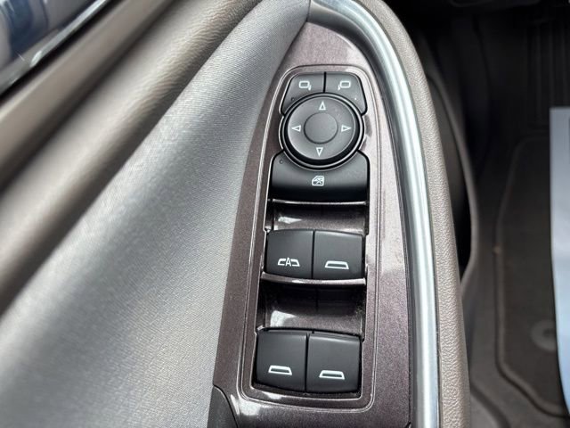 Used 2020 Chevrolet Malibu LT FWD image 17