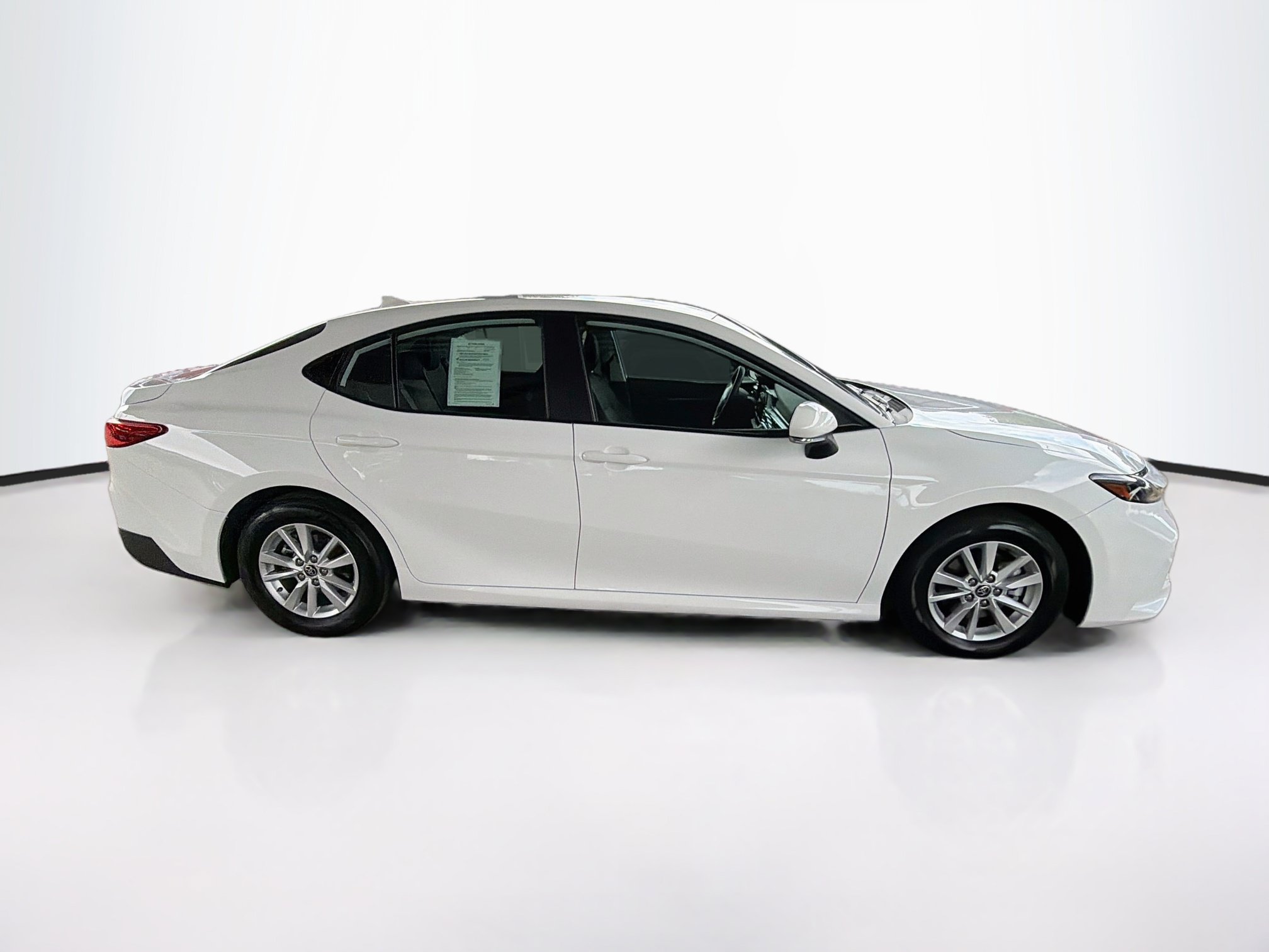 Used 2025 Toyota Camry LE FWD image 10
