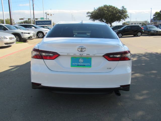 Used 2022 Toyota Camry LE image 9