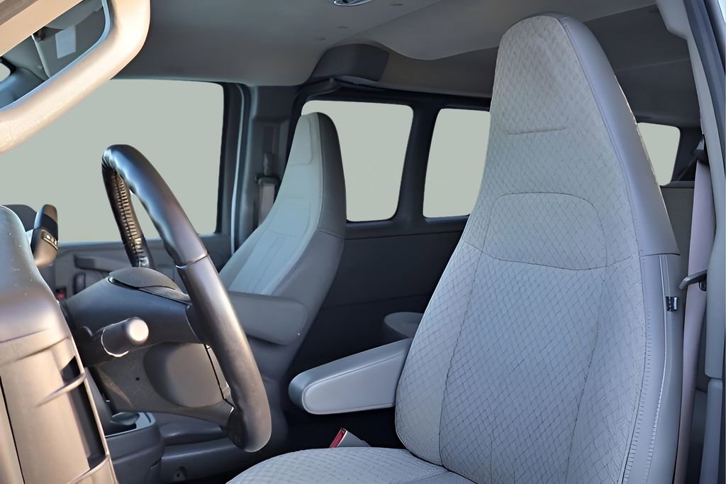 Used 2021 Chevrolet Express 3500 LT w/ LT Preferred Equipment Group RWD image 14