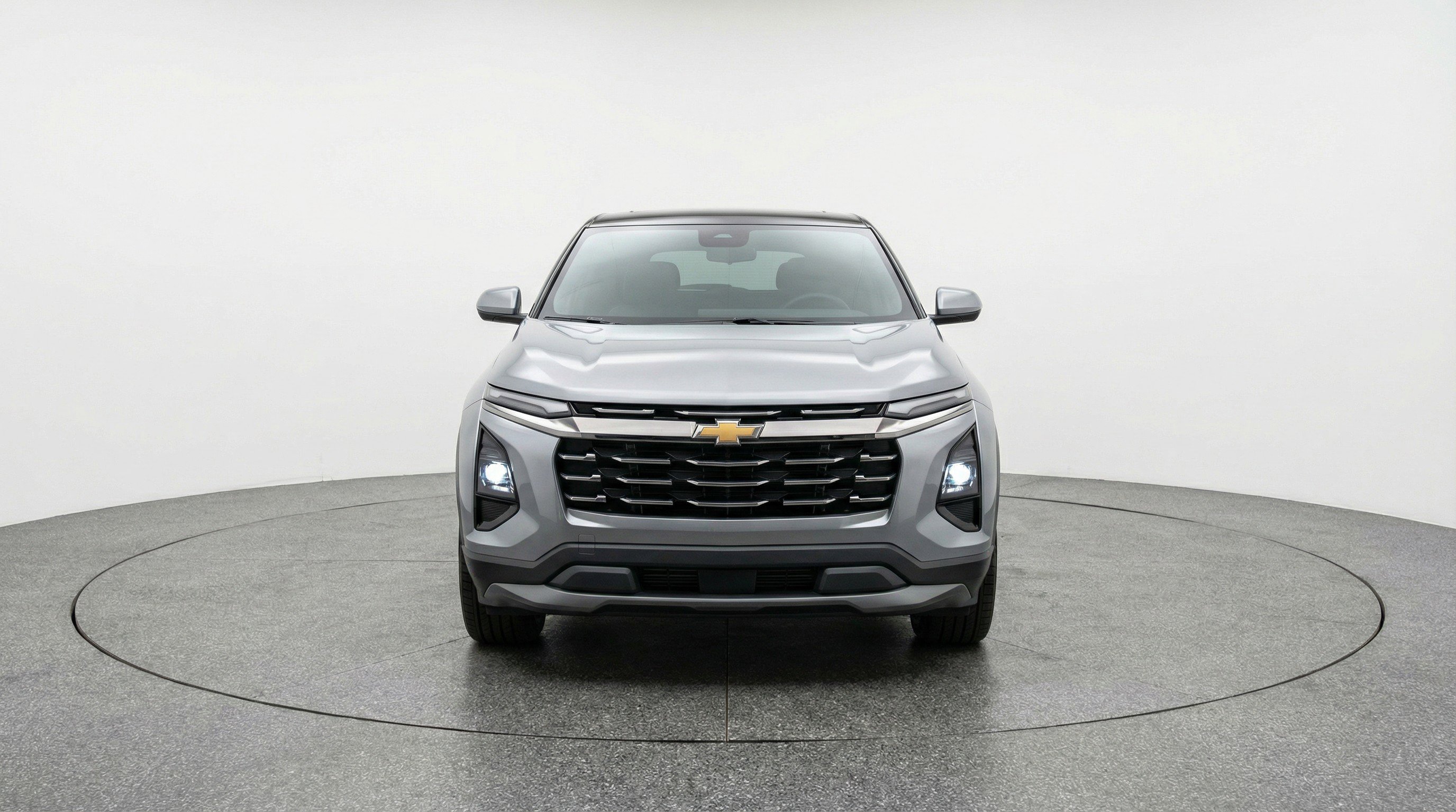 Used 2025 Chevrolet Equinox LT image 2