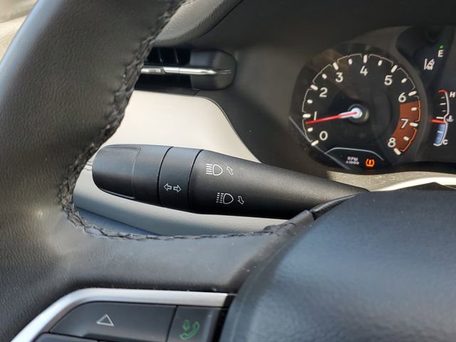 Used 2023 Jeep Compass Limited image 24