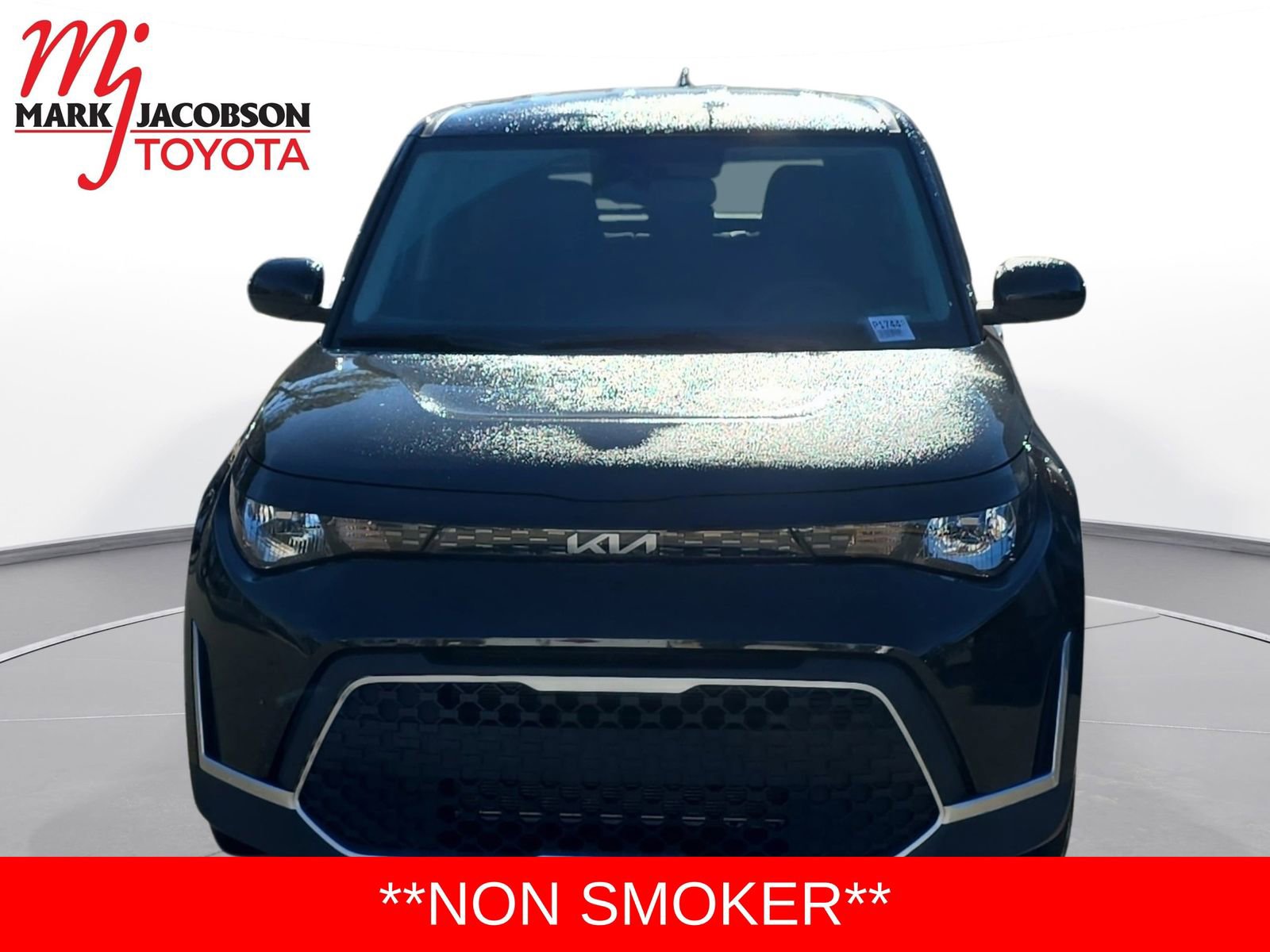 Used 2023 Kia Soul LX image 2