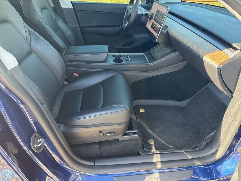 Used 2022 Tesla Model Y Performance image 24