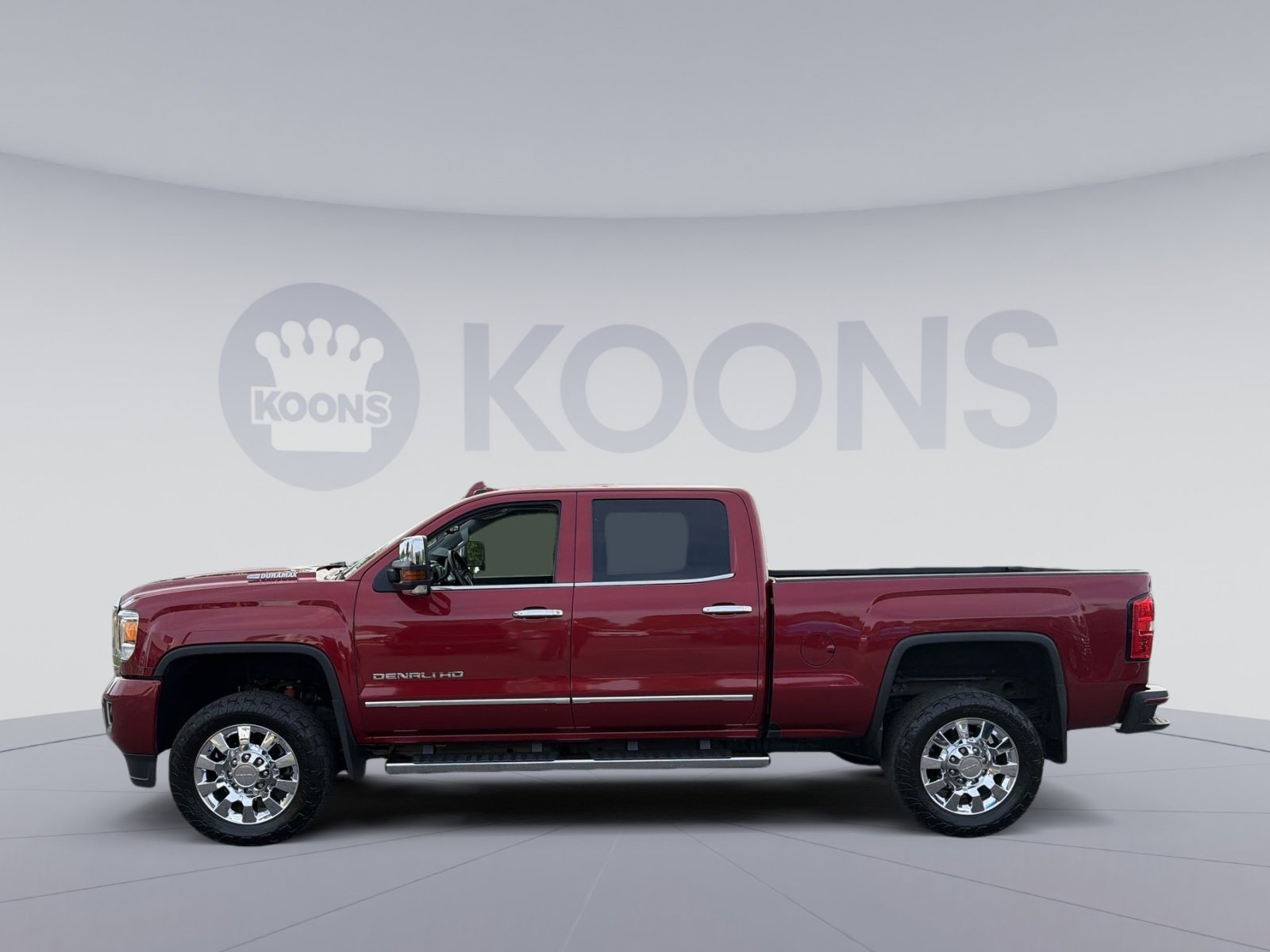 Used 2018 GMC Sierra 2500 Denali w/ Duramax Plus Package AWD/4WD image 2