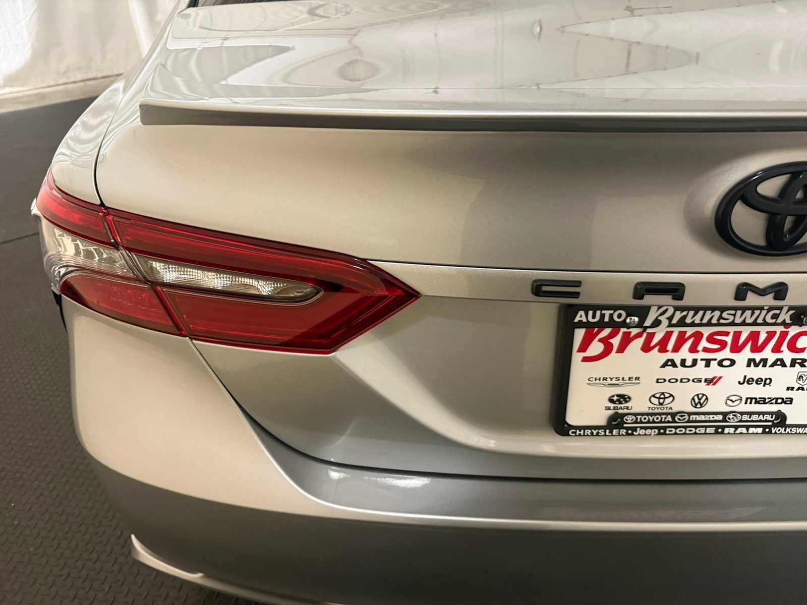 Used 2022 Toyota Camry XSE FWD image 17