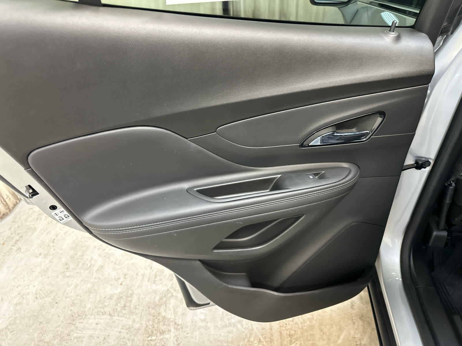 Certified 2022 Buick Encore Preferred w/ Safety Package image 28