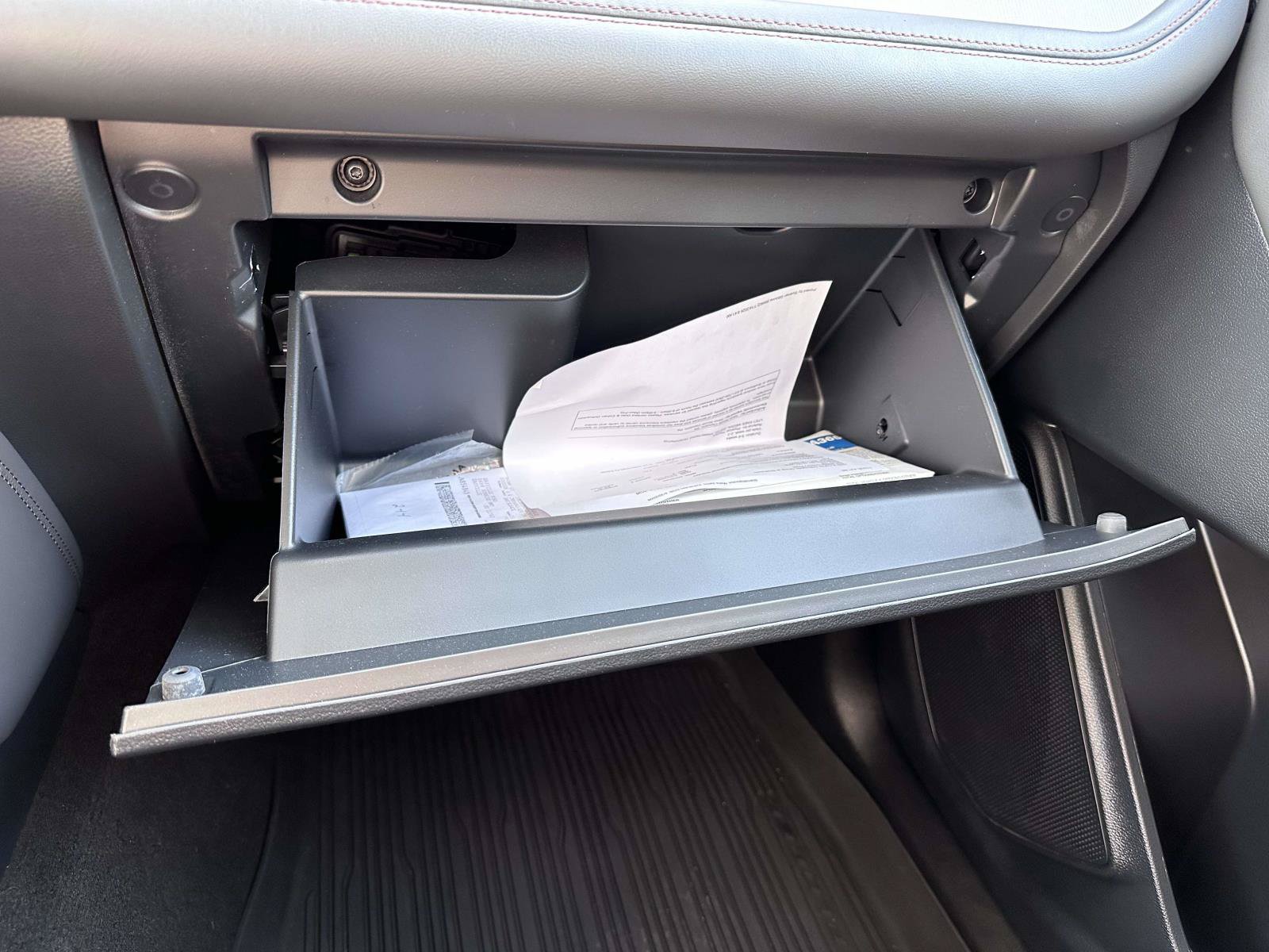 Used 2026 Ford Explorer Active AWD/4WD image 29