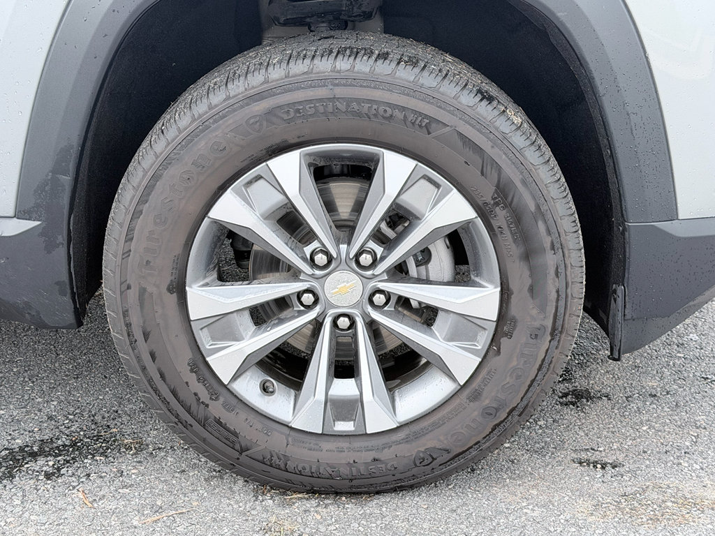 Used 2026 Chevrolet Equinox LT w/ Convenience Package II FWD image 34