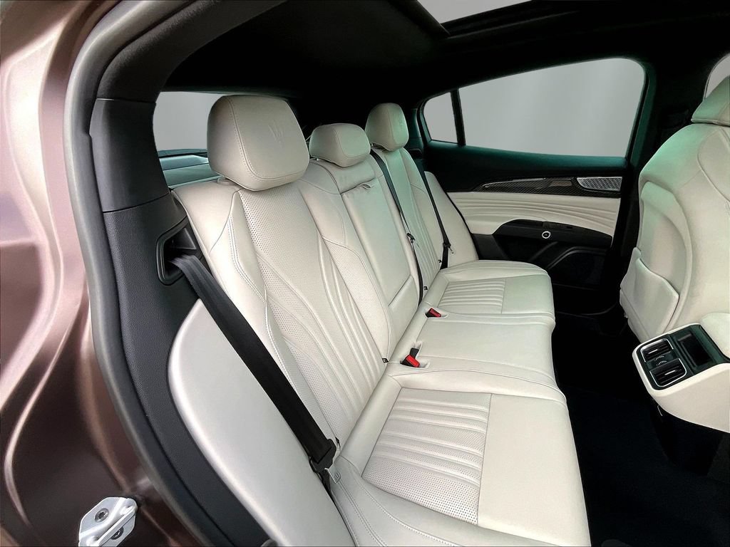 Used 2023 Maserati Grecale Modena AWD/4WD image 25