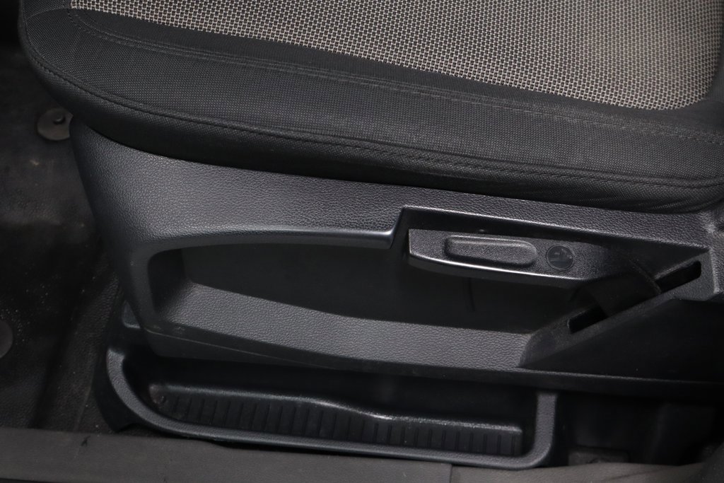 Used 2020 Ford Transit Connect XL image 23