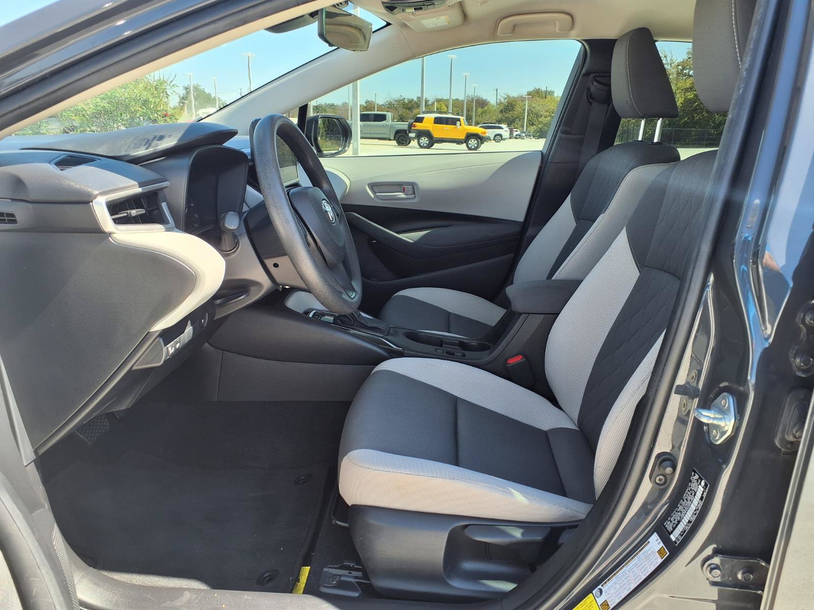 Used 2025 Toyota Corolla LE FWD image 23