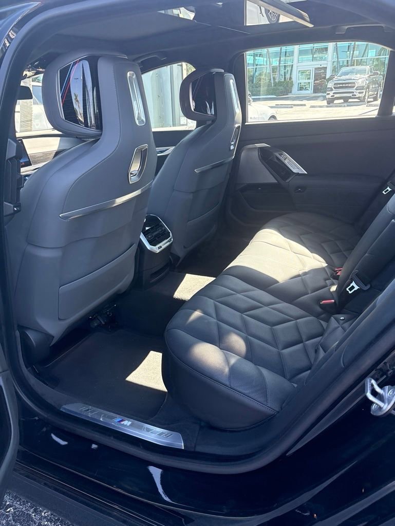 Used 2024 BMW 740i w/ Premium Package RWD image 5