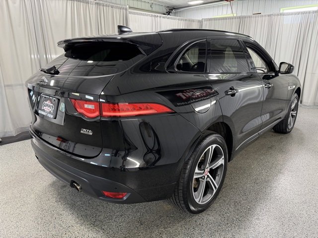 Used 2020 Jaguar F-PACE R-Sport image 4