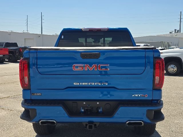 Used 2023 GMC Sierra 1500 AT4 w/ AT4 Premium Package AWD/4WD image 4