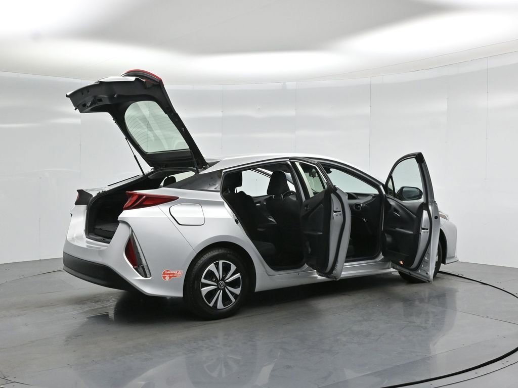 Used 2018 Toyota Prius Prime Plus w/ Carpet Mat Package FWD image 5