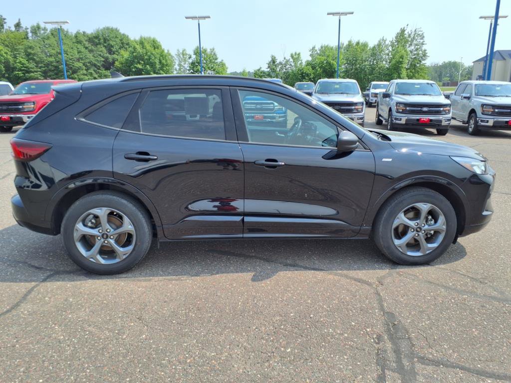 Certified 2024 Ford Escape ST-Line image 7