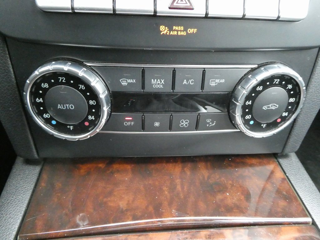 Used 2012 Mercedes-Benz C 300 4MATIC Sedan image 12