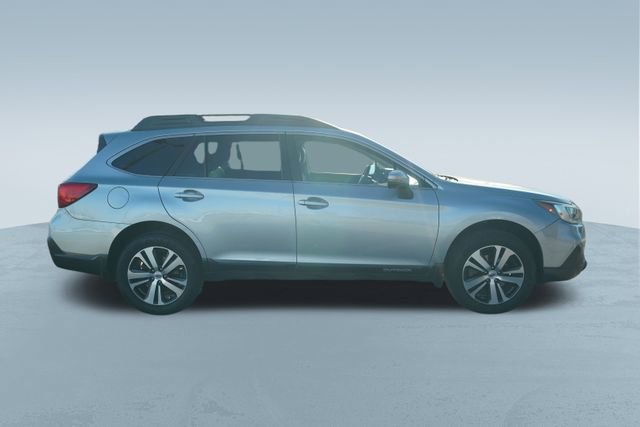 Used 2018 Subaru Outback 3.6R Limited image 10