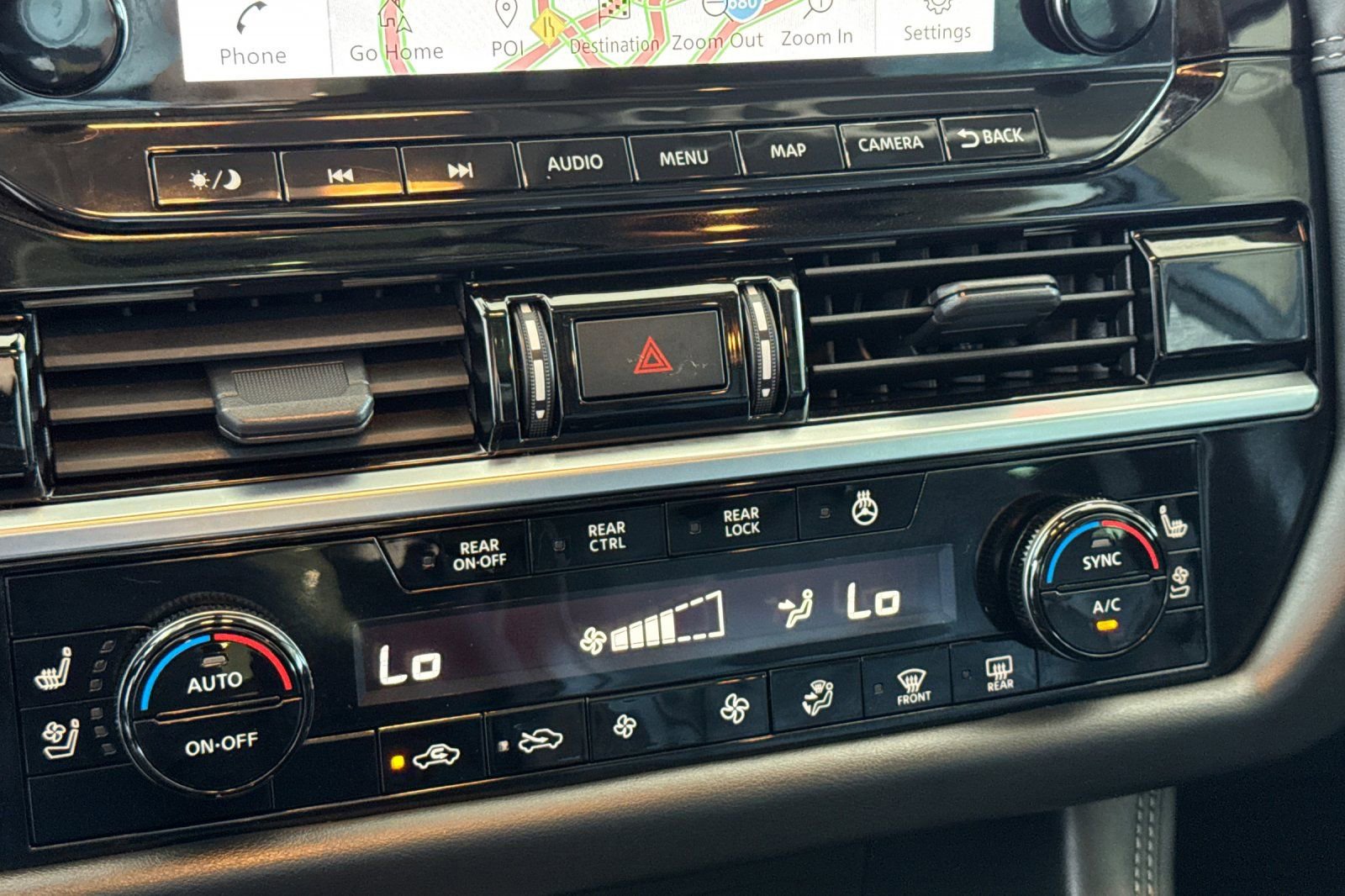 Used 2023 Nissan Pathfinder Platinum FWD image 26