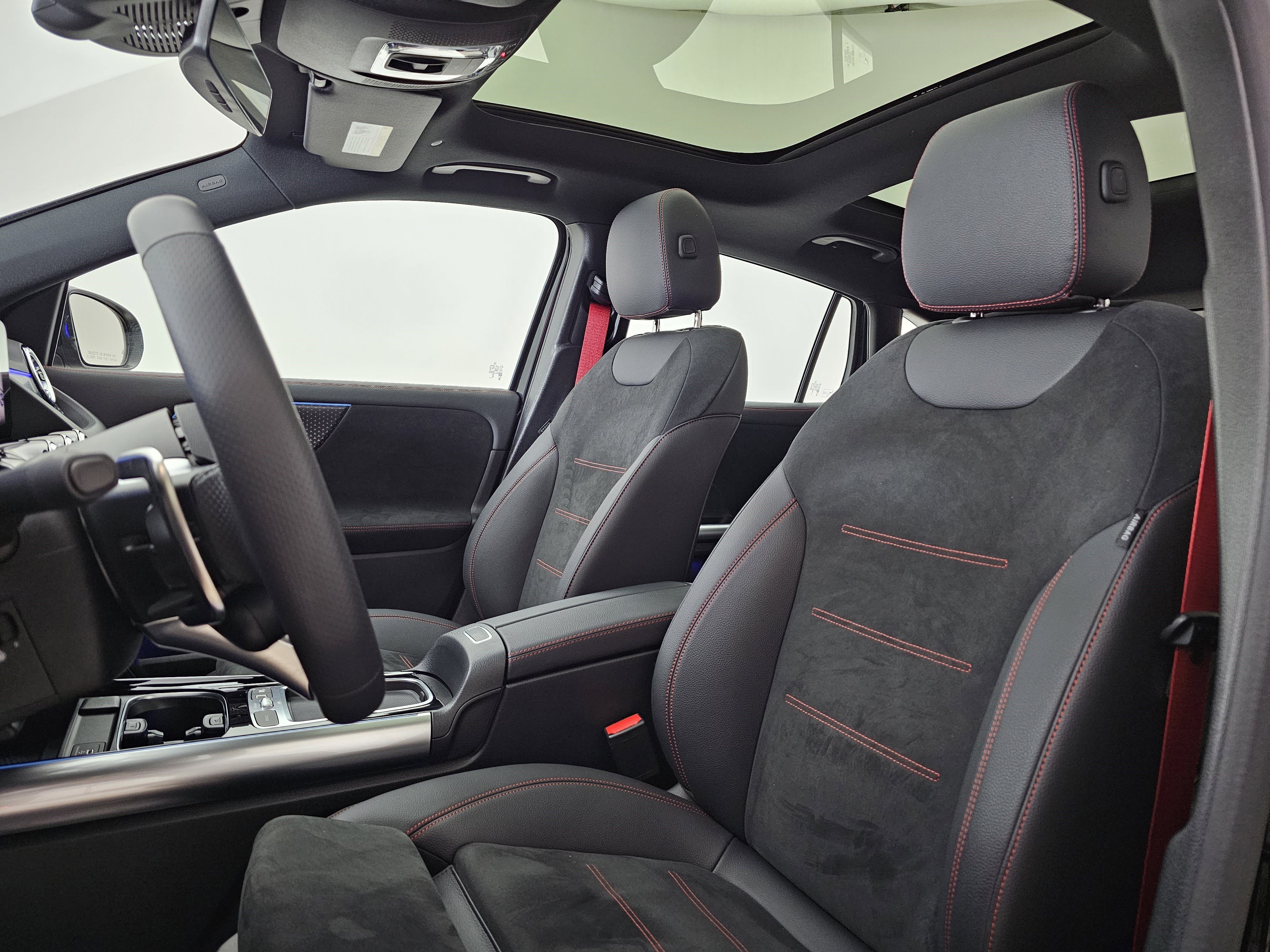Certified 2025 Mercedes-Benz GLA 35 AMG 4MATIC image 10