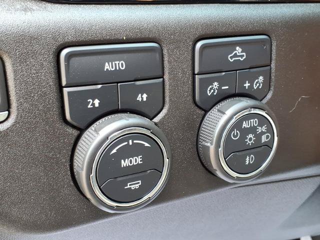 Used 2024 Chevrolet Silverado 1500 RST w/ Max Trailering Package AWD/4WD image 15