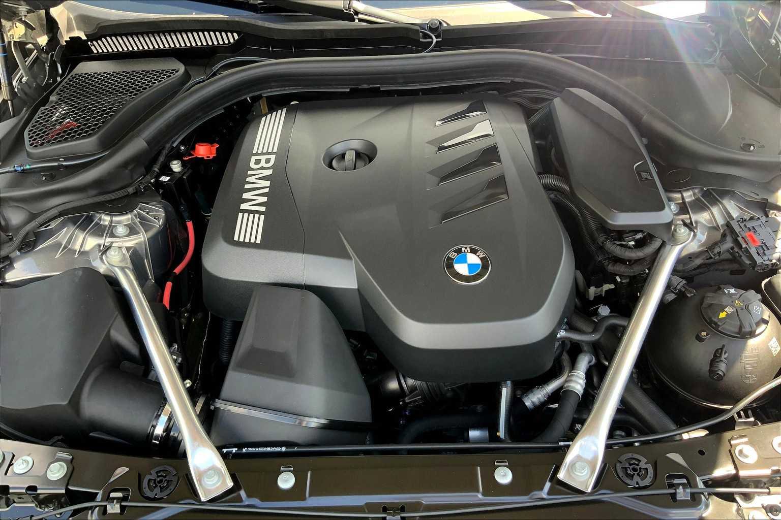 Used 2026 BMW 530i w/ Executive Package RWD image 17