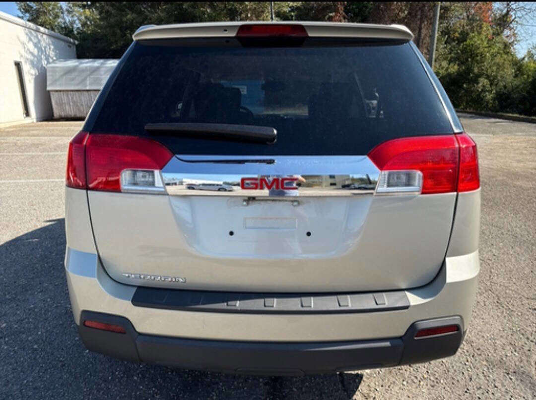 Used 2013 GMC Terrain SLE image 3