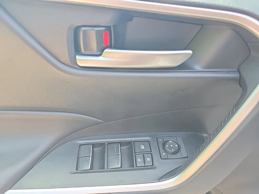 Used 2024 Toyota RAV4 XLE FWD image 19