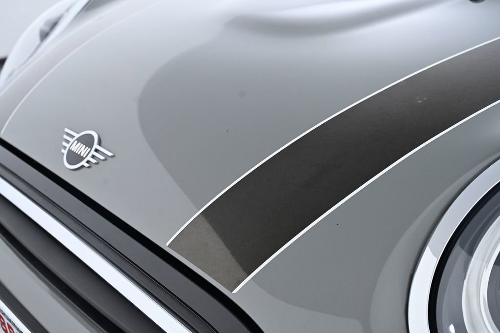 Certified 2023 MINI Cooper 4-Door Hardtop image 8