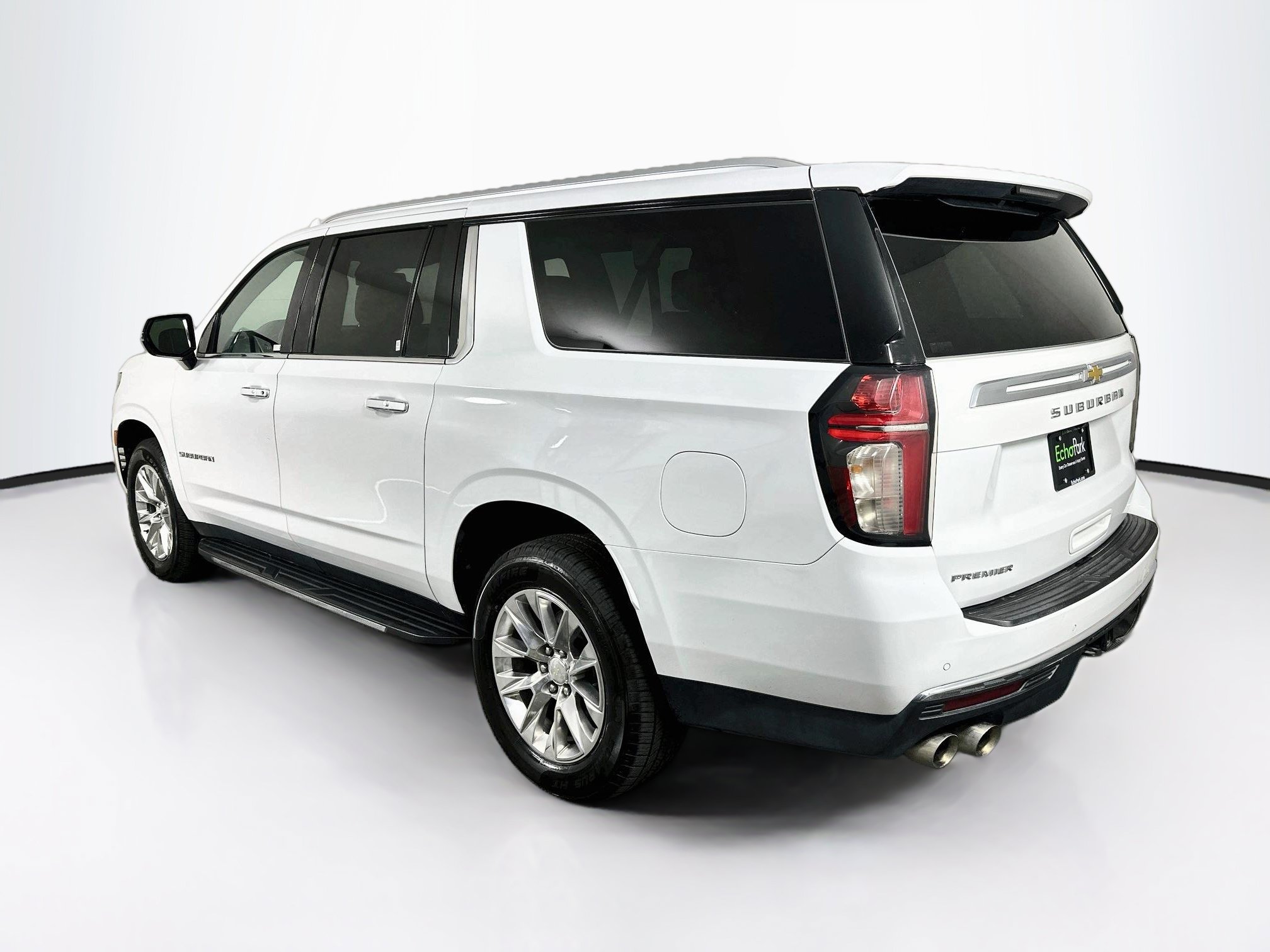 Used 2023 Chevrolet Suburban Premier AWD/4WD image 5