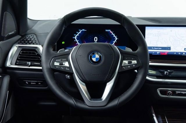New 2026 BMW X5 xDrive50e w/ Premium Package image 17