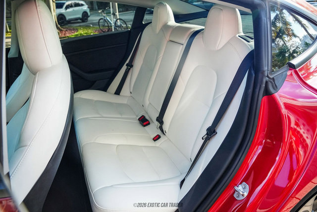 Used 2022 Tesla Model 3 Performance image 33