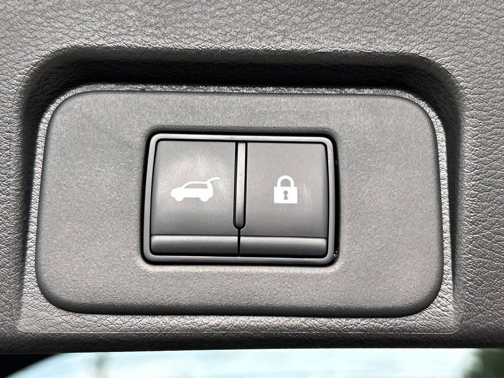 Certified 2025 Nissan Rogue SL FWD image 54