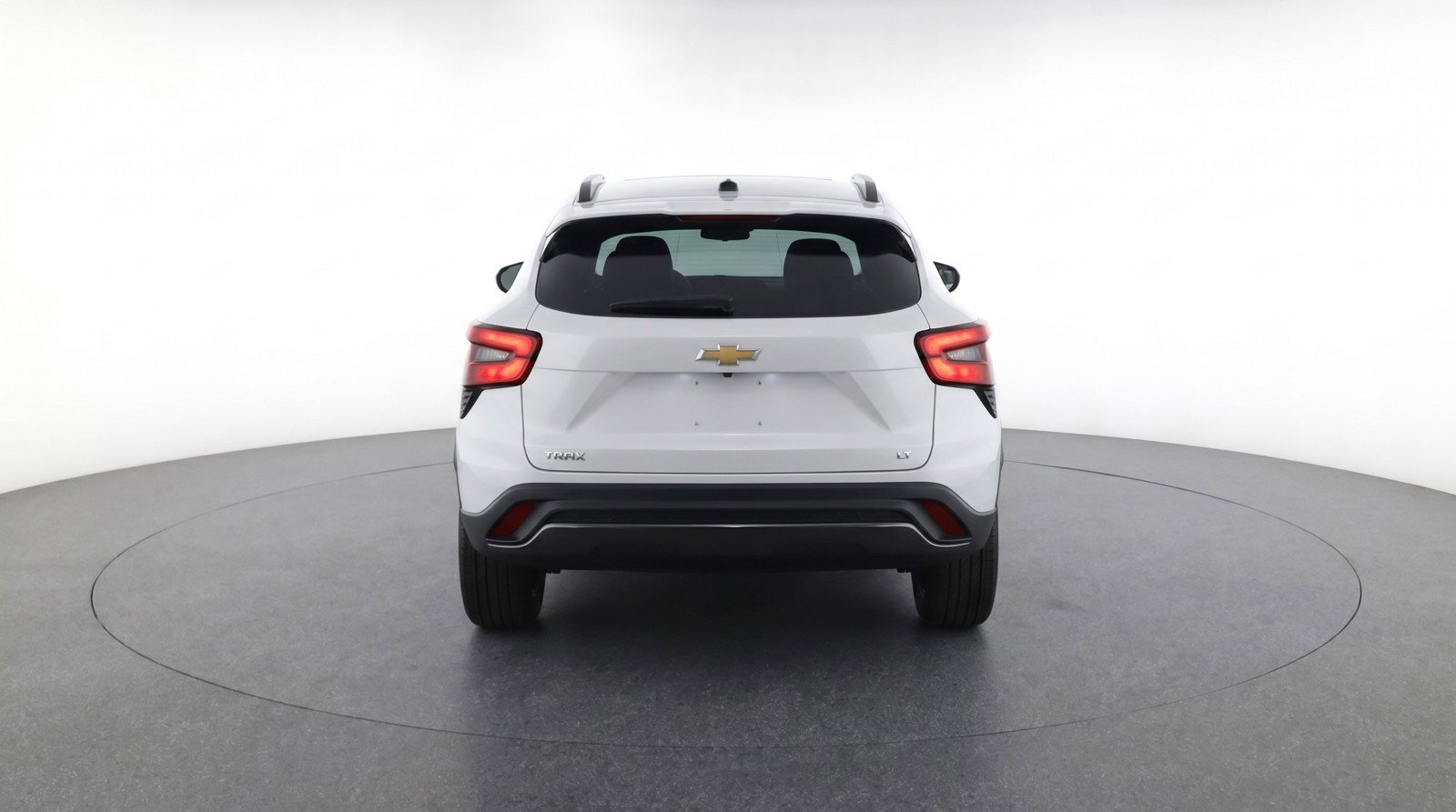 Used 2025 Chevrolet Trax LT FWD image 7