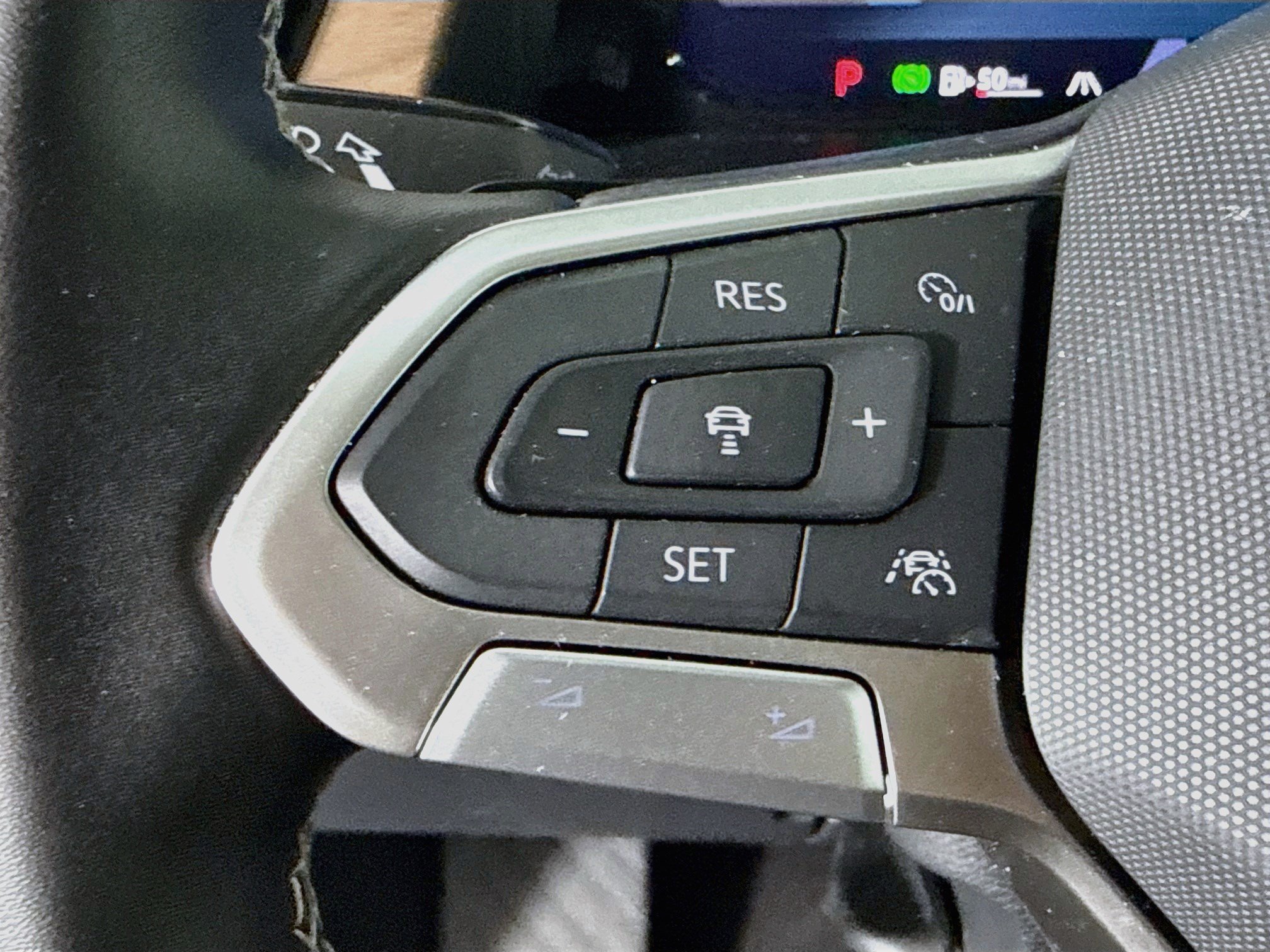 Used 2026 Volkswagen Atlas SE AWD/4WD image 14
