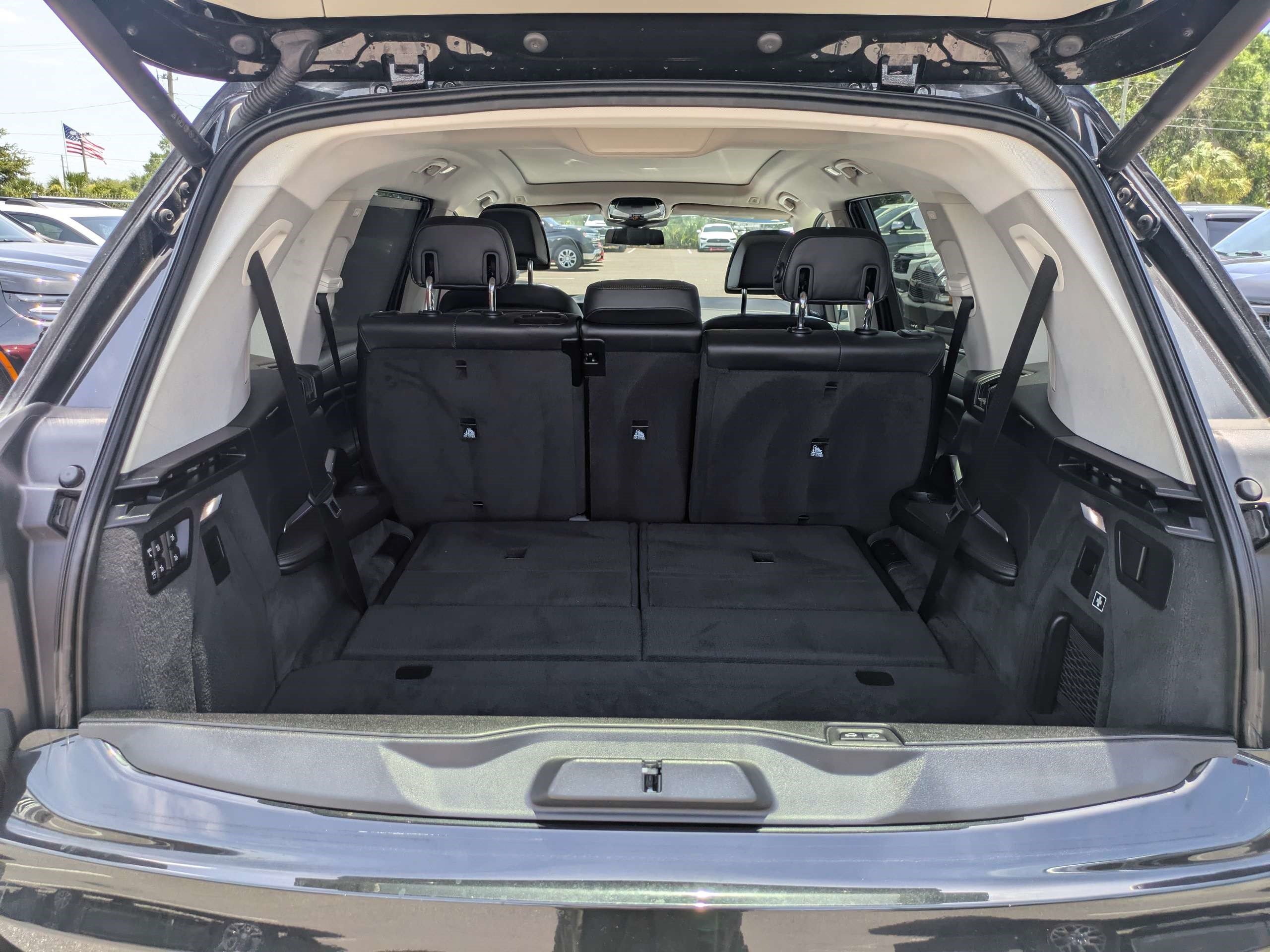 Used 2023 BMW X7 xDrive40i AWD/4WD image 12