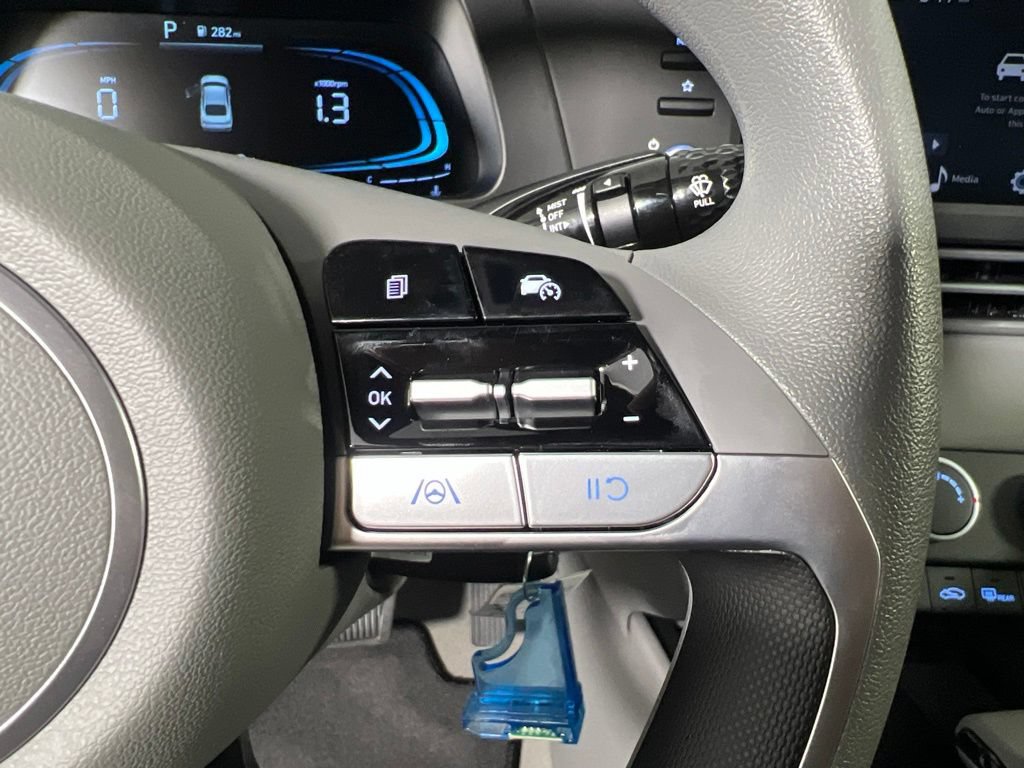 New 2026 Hyundai Elantra SE FWD image 16