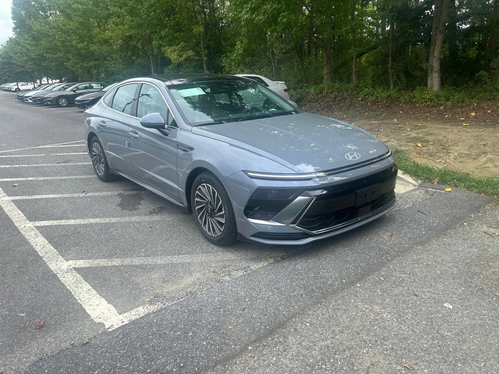 New 2026 Hyundai Sonata SEL FWD image 1