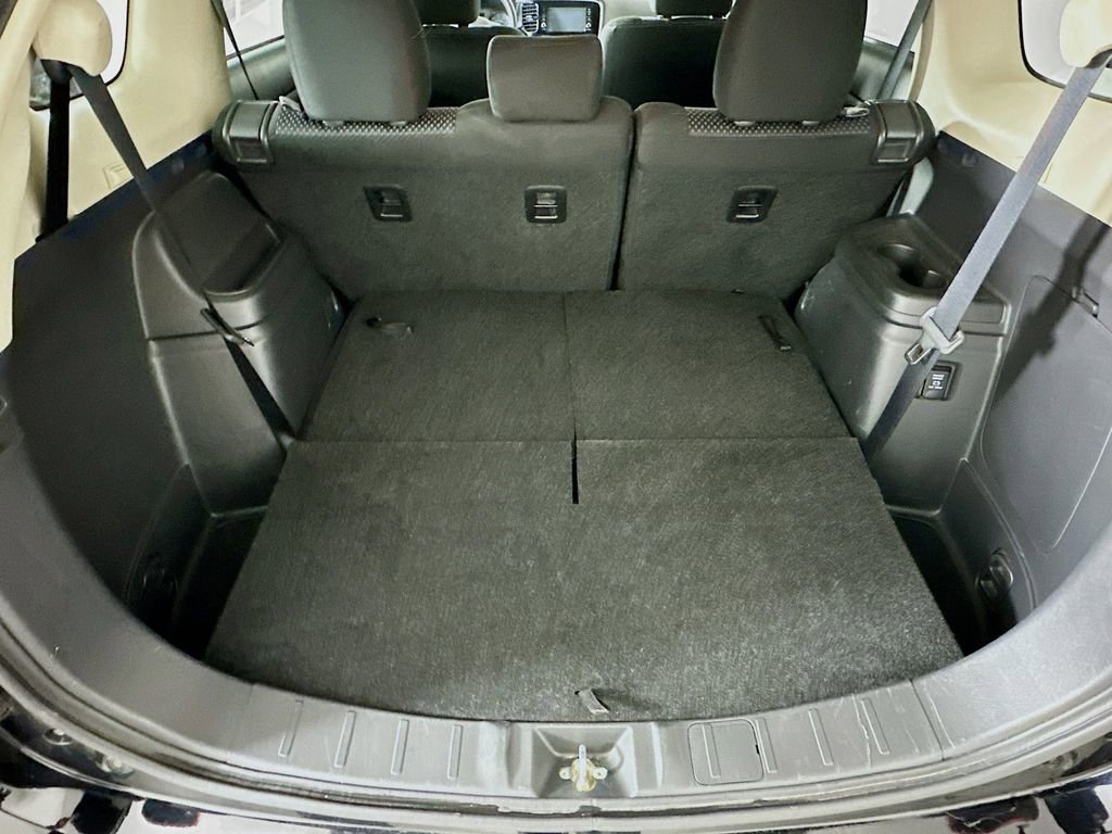 Used 2018 Mitsubishi Outlander ES image 29