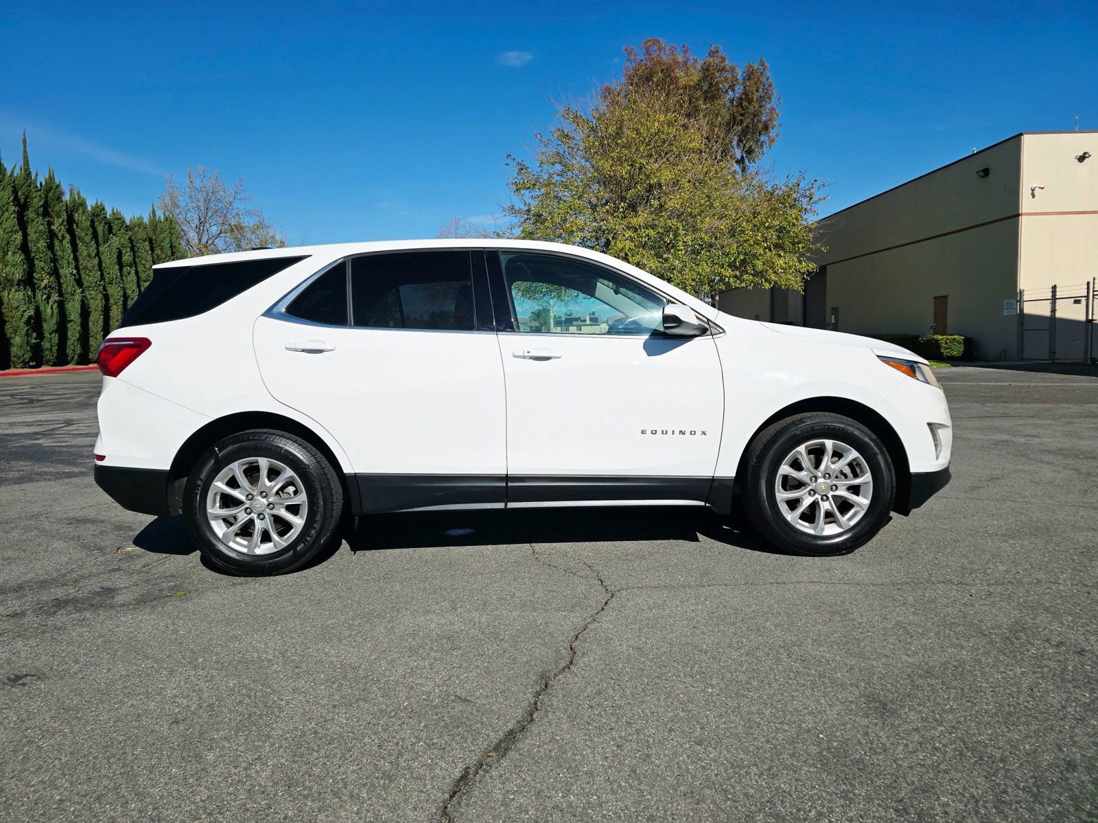 Used 2020 Chevrolet Equinox LT AWD/4WD image 4