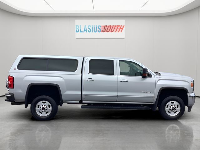 Used 2018 GMC Sierra 2500 SLE w/ SLE Preferred Package image 2