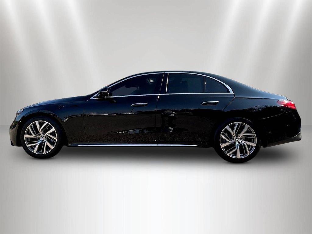 Used 2024 Mercedes-Benz E 350 4MATIC Sedan image 8