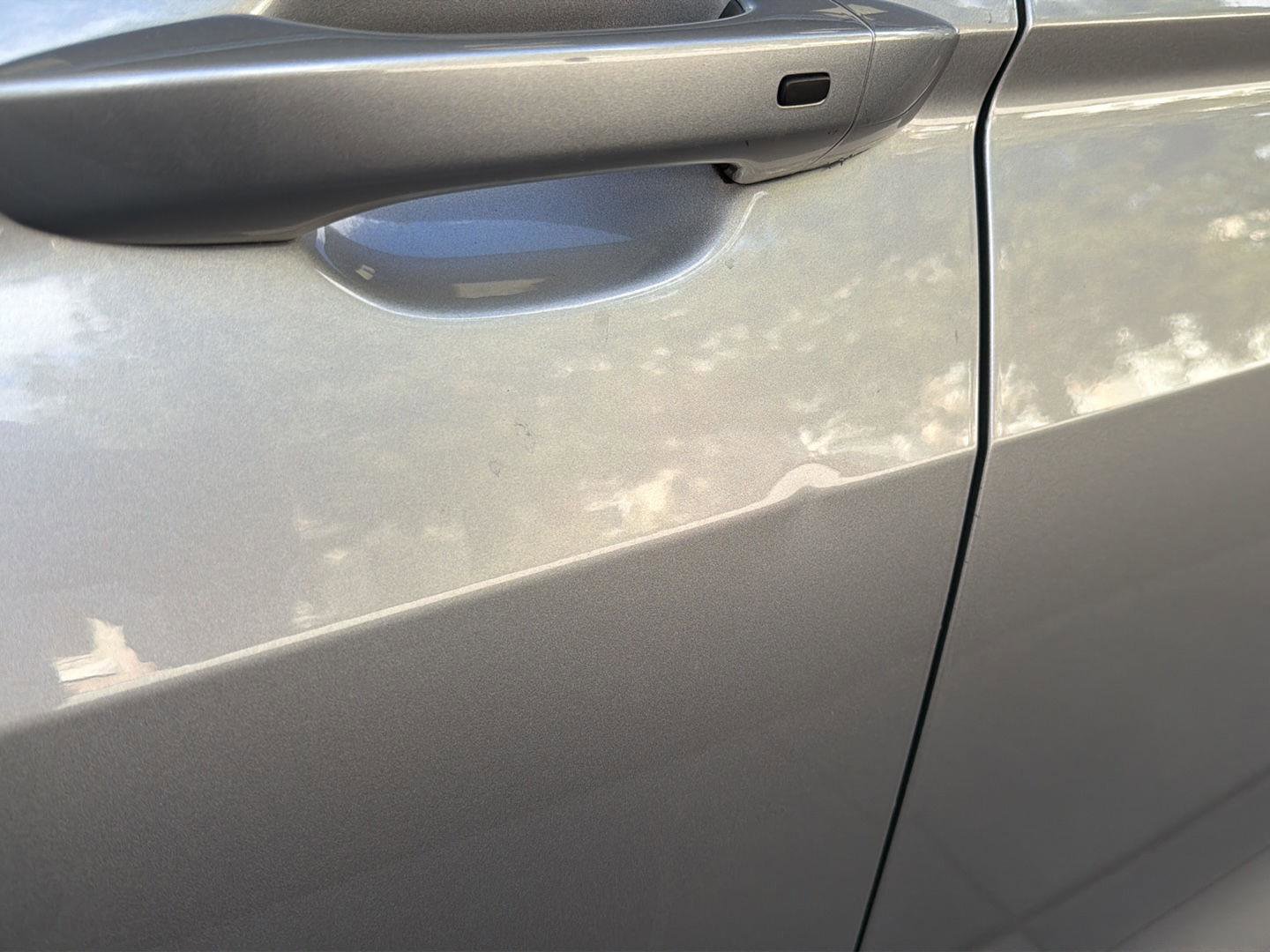 Used 2023 Volkswagen Tiguan SE image 14