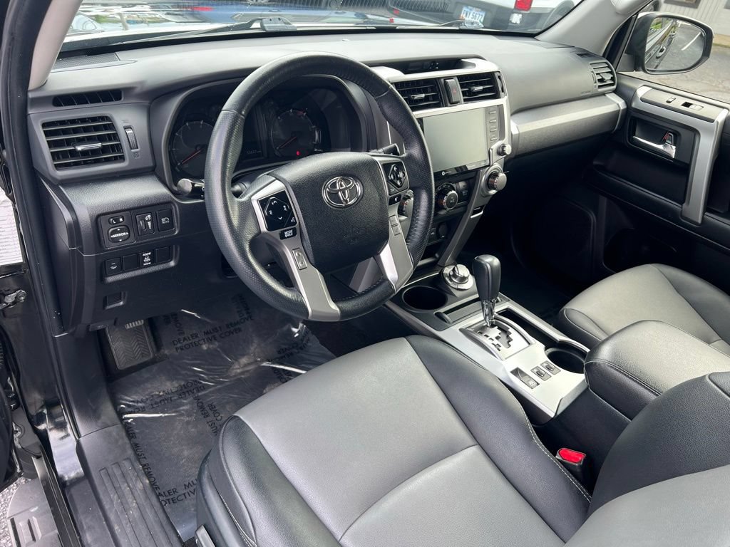 Used 2021 Toyota 4Runner SR5 Premium AWD/4WD image 28
