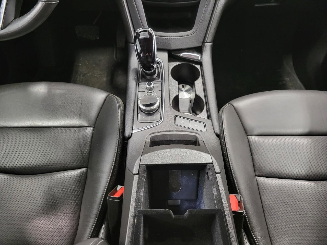 Used 2025 Cadillac XT6 Premium Luxury image 18