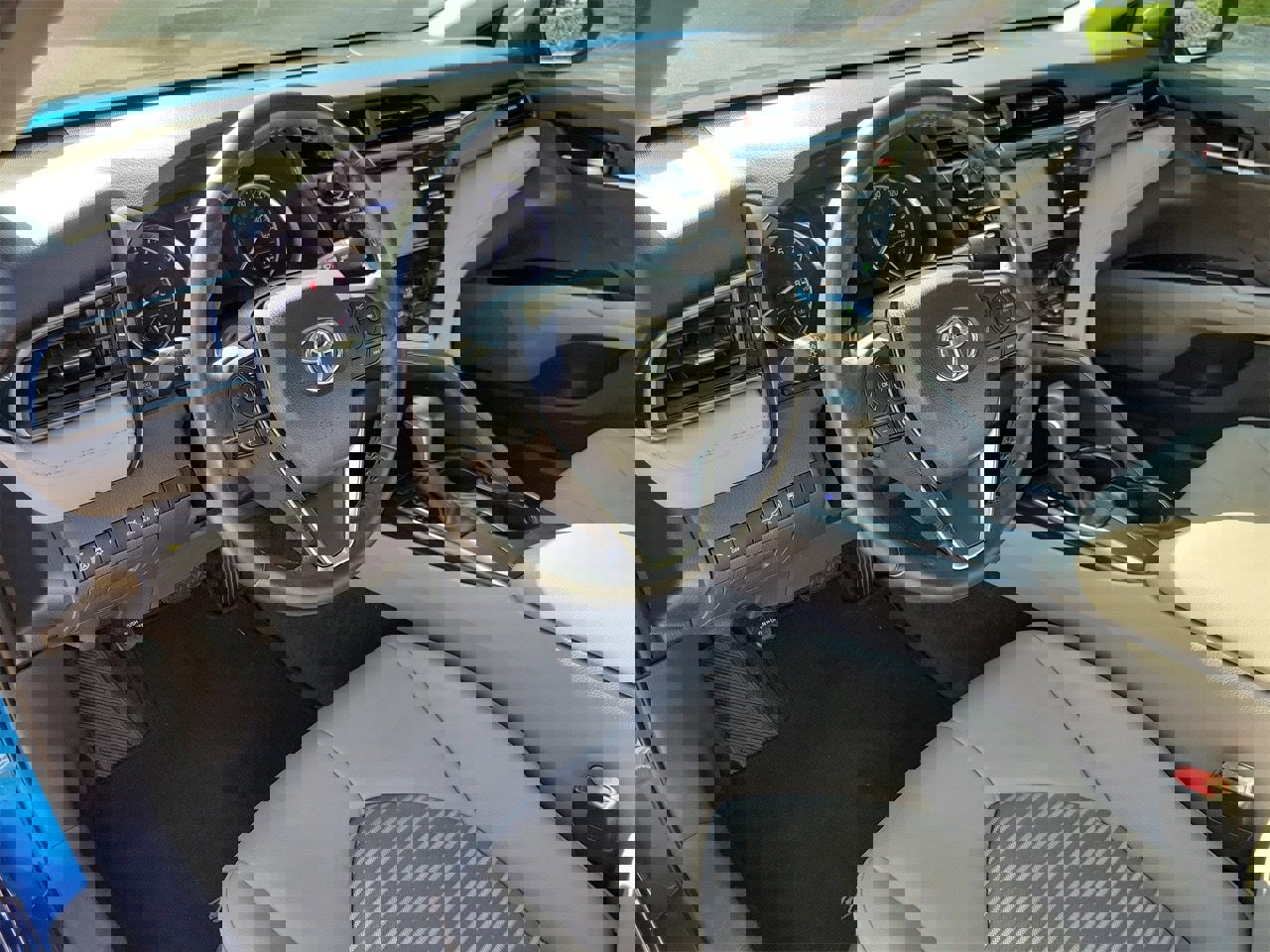 Used 2019 Toyota Camry SE image 16